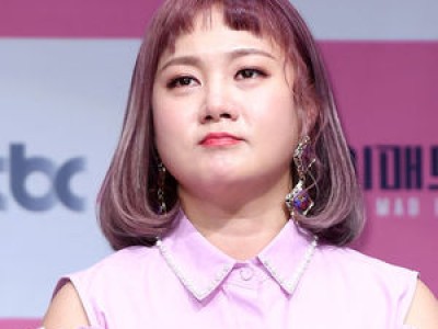 박나래 전 매니저 폭로에 이어 회사 자금으로 남친 월급 줬다는 의혹