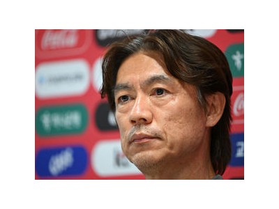 홍명보 전 감독 법인카드 남용 의혹에 반박