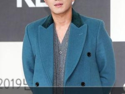 진태현 이혼숙려캠프 하차하며 제작진에게 감사패 받음