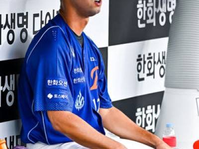 한화 에르난데스 후반기 첫 등판에서 실수 연속