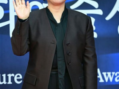이정은 할매로 액션 데뷔 팬들 반응 뜨거운 이유