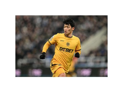 황희찬 힘든 시기 보낸다 영국 언론 보도